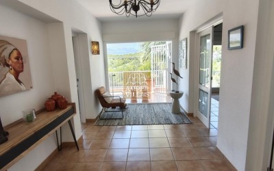 Exclusiva villa, rodeada de privacidad y naturaleza